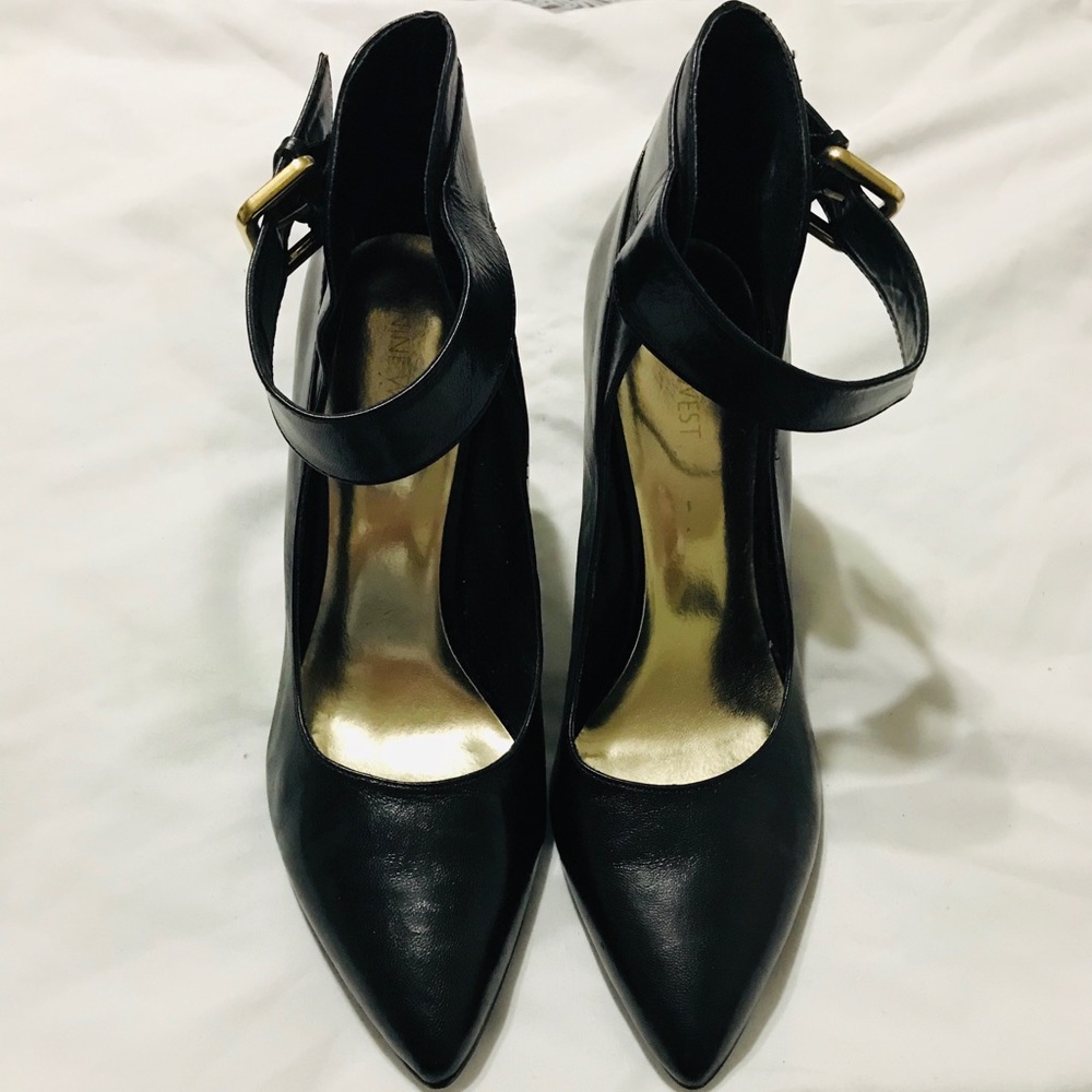 Heels - Picture 2 of 3